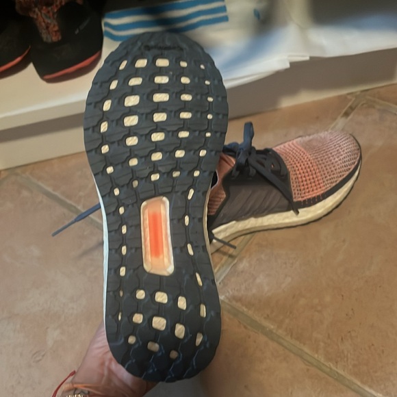 Women Ultroost sneakers wore only once size 8 - Picture 3 of 7